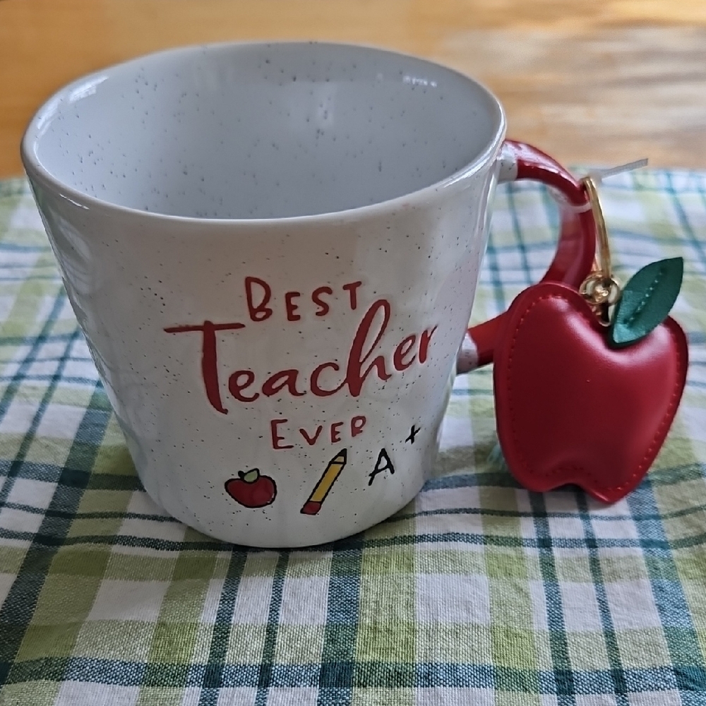 Best Teacher Ever Mug with Apple Keychain